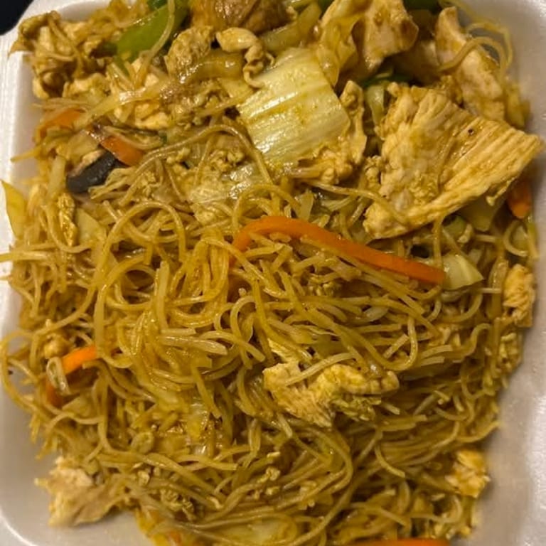 Delicious Rice Noodle Dishes for Every Palate